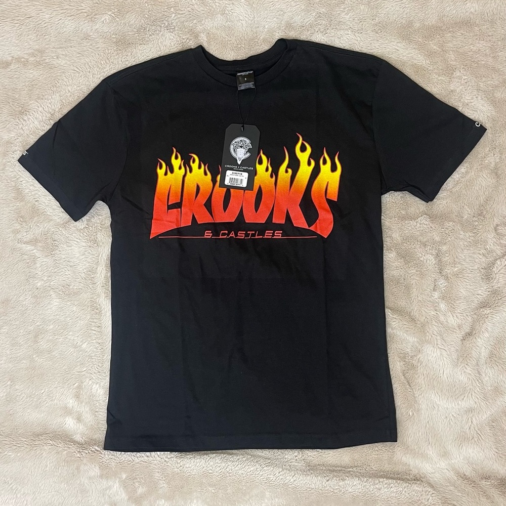 NWT Crooks and Castles Flame T shirt Small